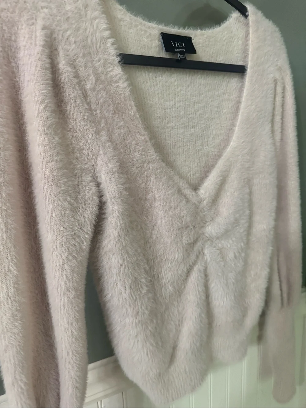 Vici fuzzy neck